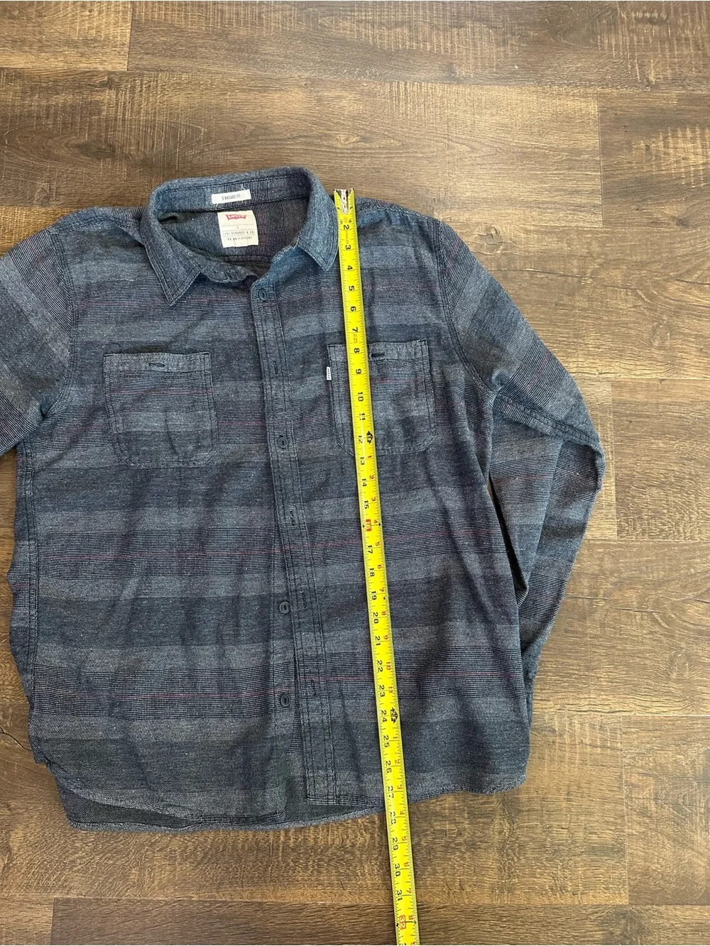 Levi’s Standard Fit Men’s Gray Plaid Button Front Shirt Size Large 100% Cotton